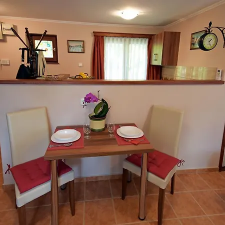 Natura Apartman Lägenhet *